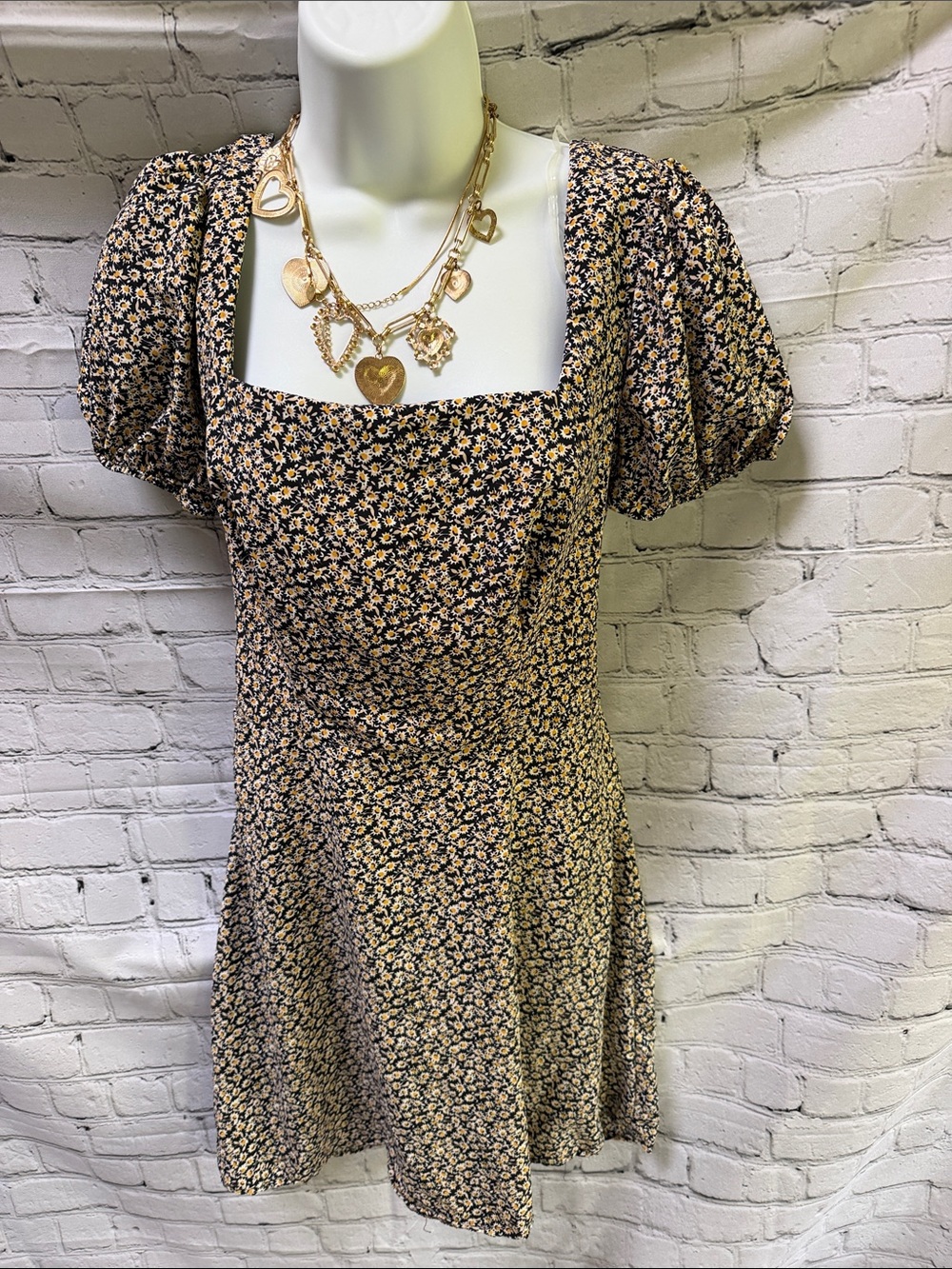 NWT Lily Rose Ditsy Daisy Floral Cutout Mini Dress Size M